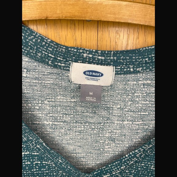 Old Navy Green Tee Size M - Picture 2 of 3